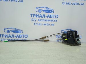 Замок двери задний левый Toyota Corolla E140 2006 (б/у) на Toyota Corolla E140 2006-2012