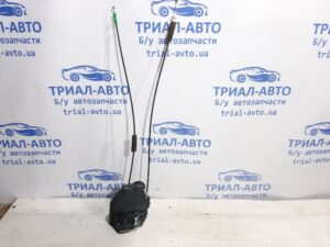 Замок двери задний правый Toyota Corolla E140 2006 (б/у) на Toyota Corolla E140 2006-2012