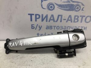 Ручка двери внешняя передняя правая Toyota Rav 4 A30 2.0 БЕНЗИН 1AZFE 2005 (б/у) на Toyota Corolla E140 2006-2012